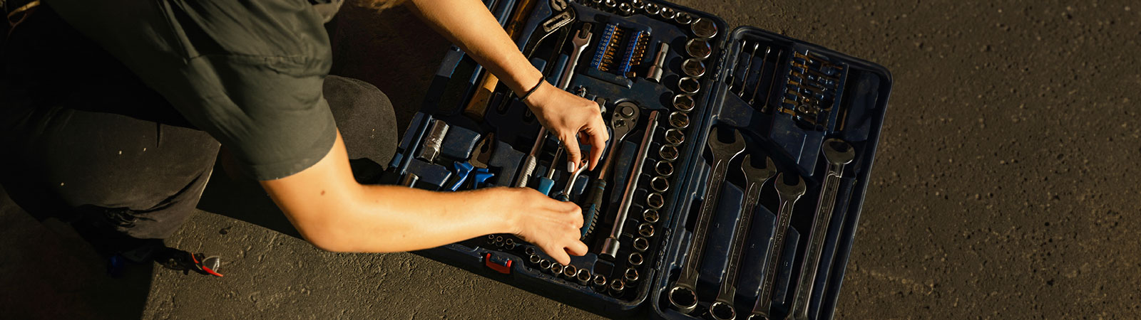 How to Build Your Own Automotive Tool Kit from Scratch in Dubai